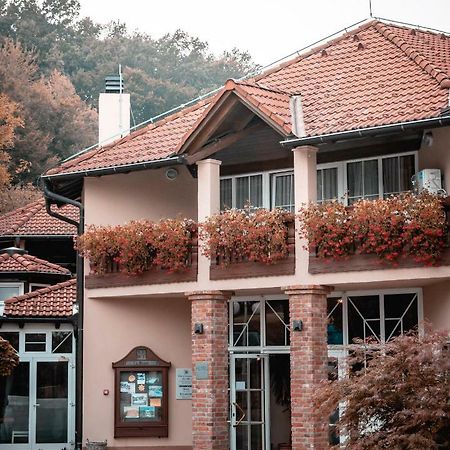 Hotel & Restaurant Se-Mi Veliko Trgovisce Exterior photo