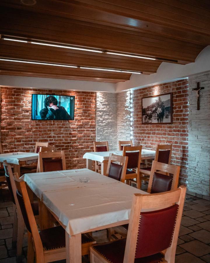 Hotel & Restaurant Se-Mi Veliko Trgovisce Exterior photo